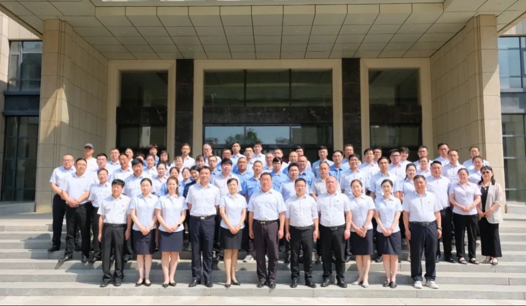 統(tǒng)一思想、堅(jiān)定信心、忠誠奉獻(xiàn)，開創(chuàng)高質(zhì)量發(fā)展新局面——集團(tuán)公司“三會(huì)”勝利閉幕